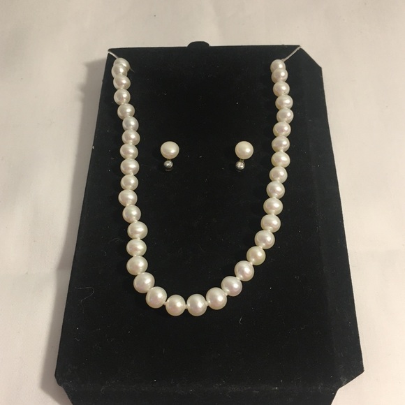 Creamy White Pearl Set Necklace Earrings Sterling - Picture 1 of 4